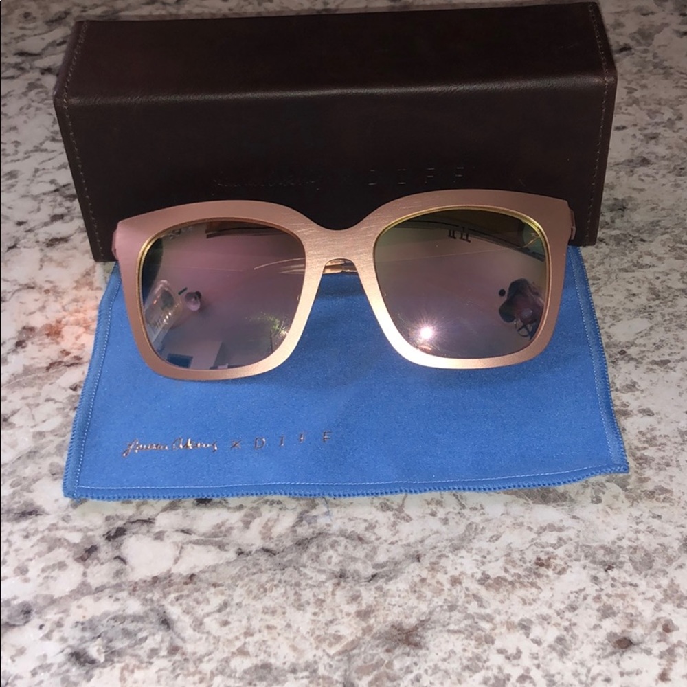 Lauren Akins Diff sunglasses
